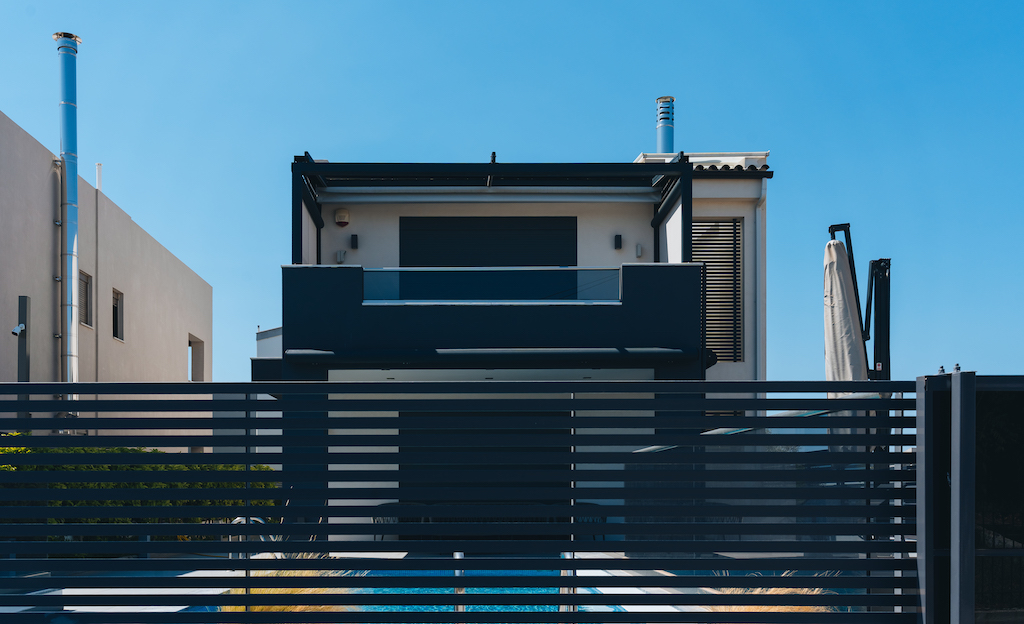 [ LAOURAKIS CONSTRUCTIONS ]